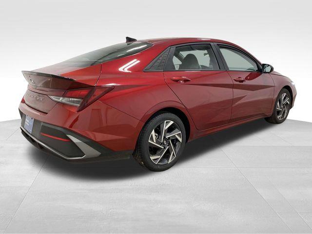 Hyundai Elantra  2025