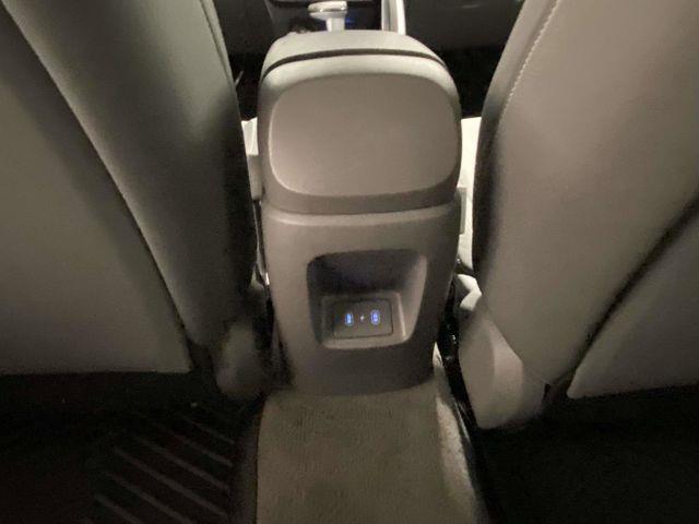 Hyundai Elantra  2025