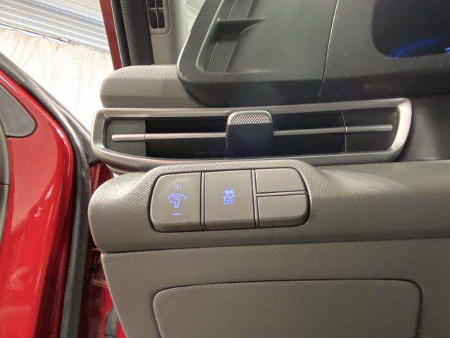 Hyundai Elantra  2025