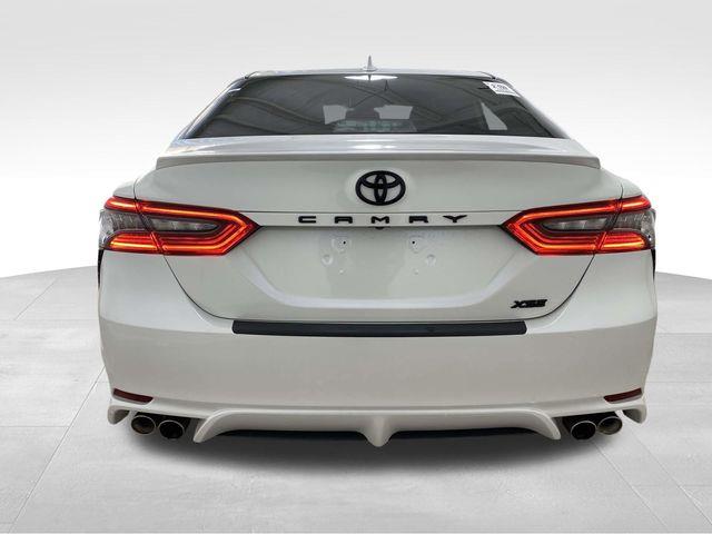 Toyota Camry  2021