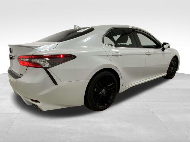 Toyota Camry  2021