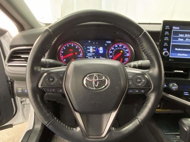 Toyota Camry  2021