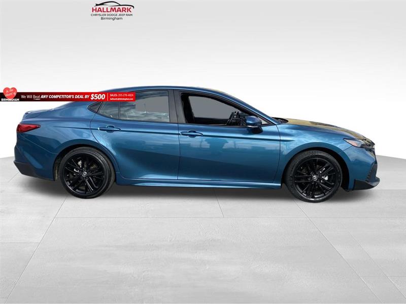 Toyota Camry Hybrid  2025