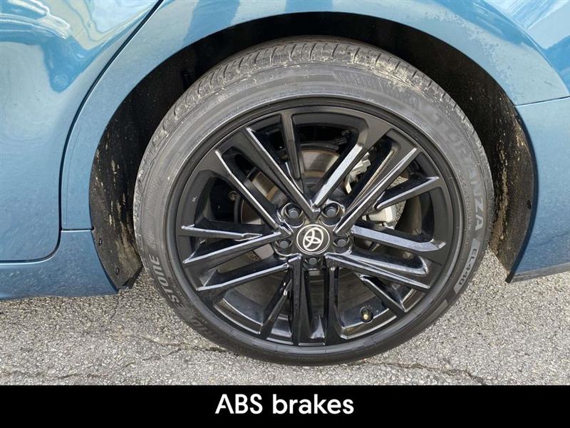 Toyota Camry Hybrid  2025