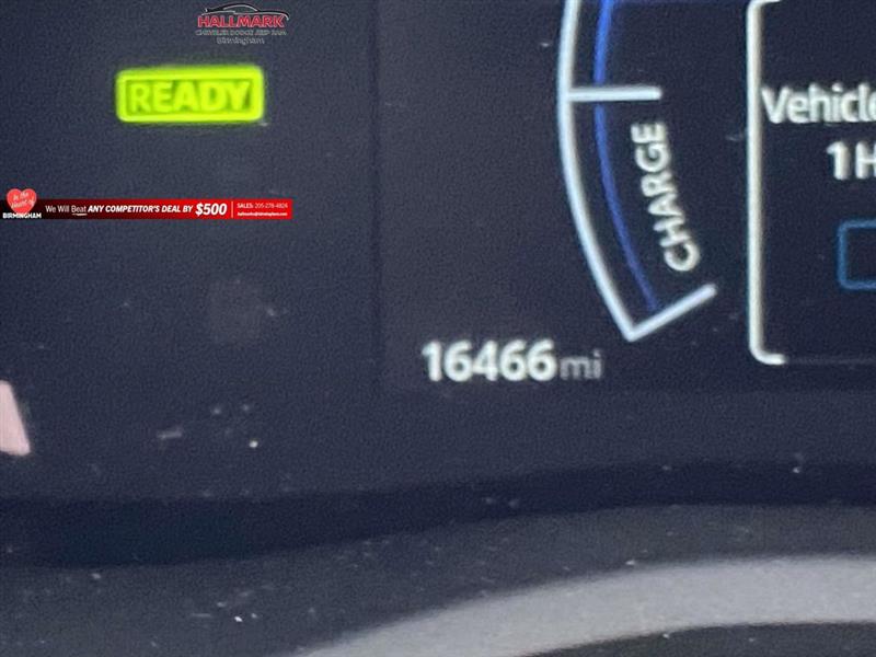 Toyota Camry Hybrid  2025