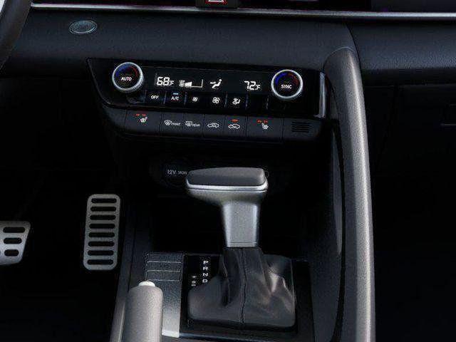 Hyundai Elantra  2026