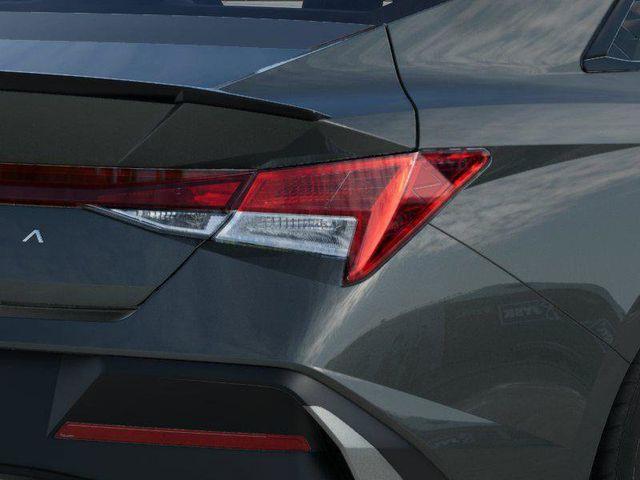 Hyundai Elantra  2026