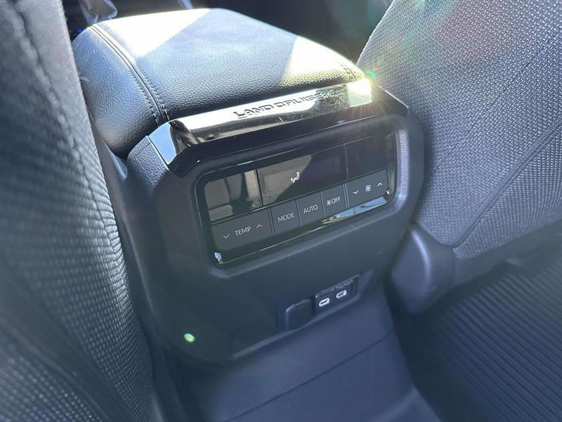 Toyota Land Cruiser  2025