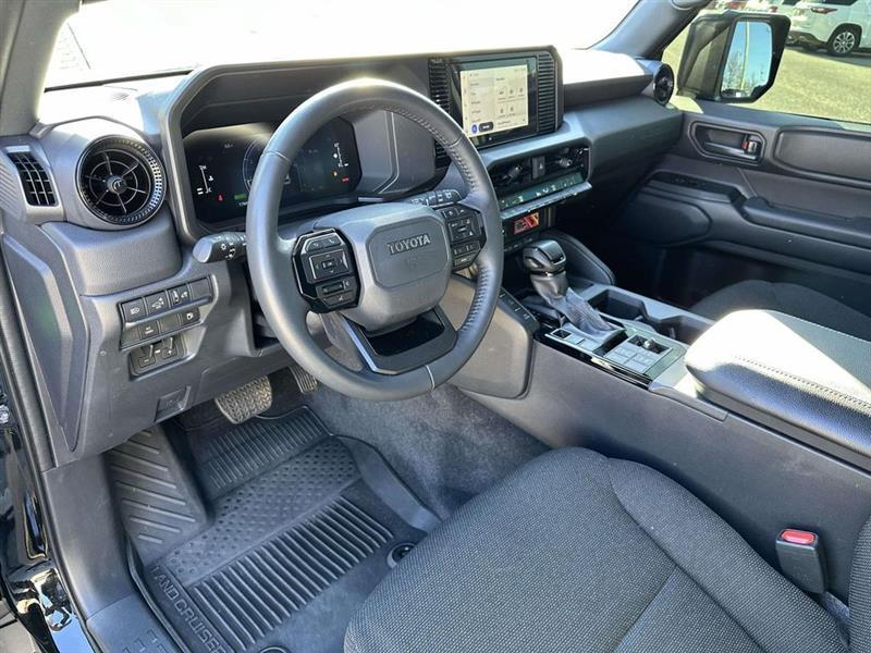 Toyota Land Cruiser  2025