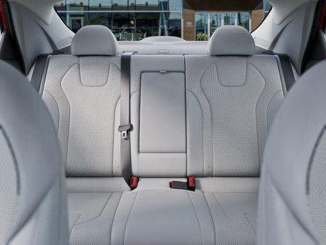 Hyundai Elantra  2026