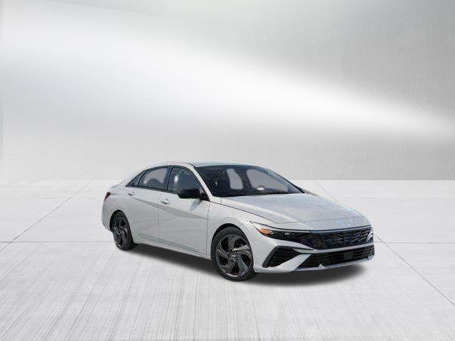 Hyundai Elantra  2026