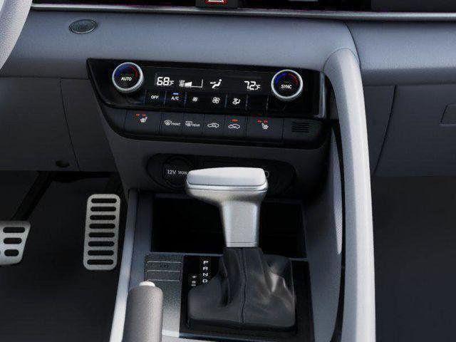 Hyundai Elantra  2026