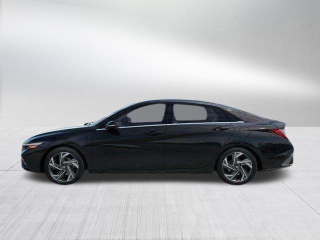 Hyundai Elantra  2026