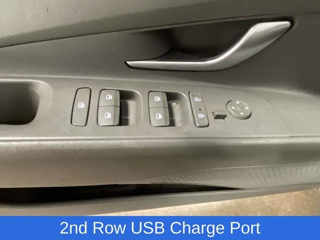 Hyundai Elantra  2023