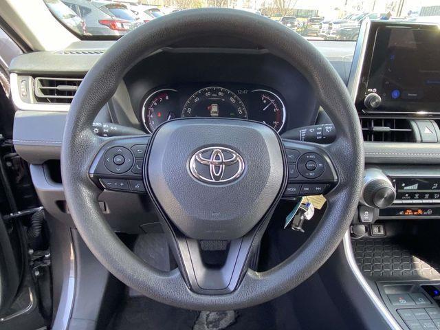 Toyota RAV4  2024
