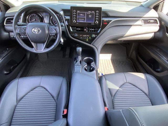 Toyota Camry  2023