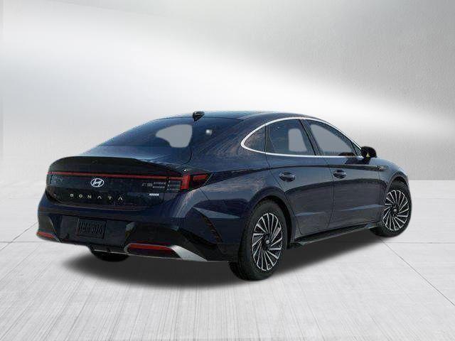 Hyundai Sonata Hybrid  2026