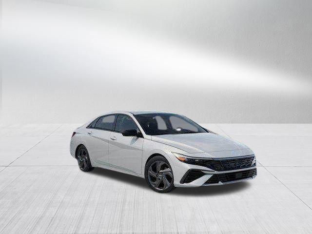 Hyundai Elantra  2026