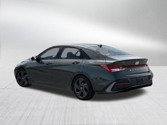 Hyundai Elantra  2026