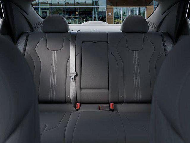 Hyundai Elantra  2026