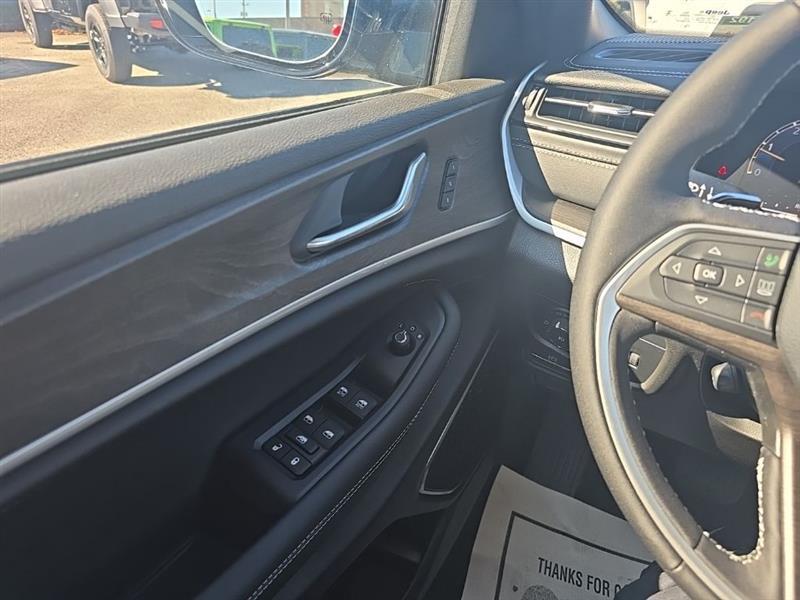 Jeep Grand Cherokee  2026