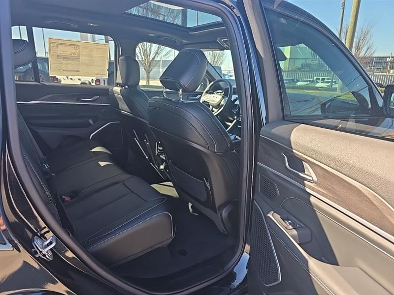 Jeep Grand Cherokee  2026