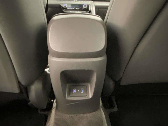 Hyundai Elantra  2024