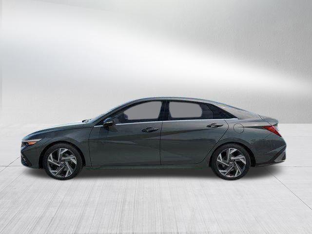 Hyundai Elantra  2026