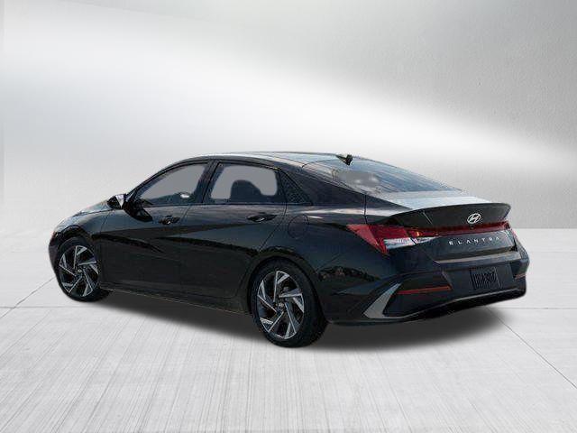 Hyundai Elantra  2026