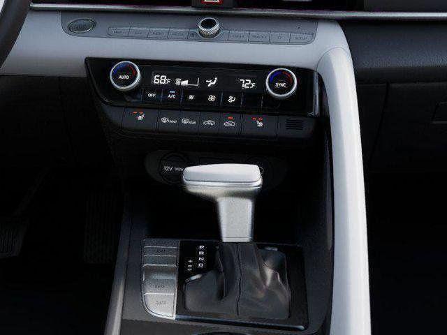 Hyundai Elantra  2026