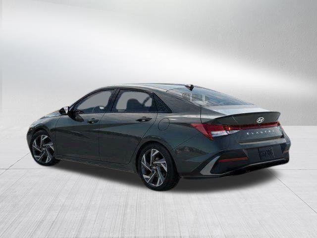 Hyundai Elantra  2026