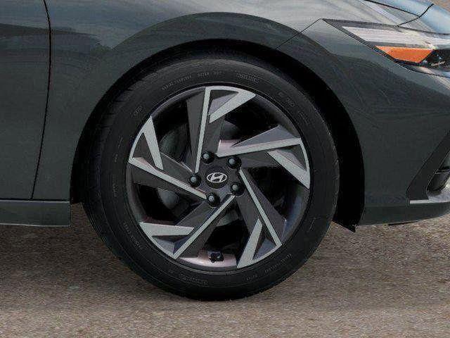 Hyundai Elantra  2026