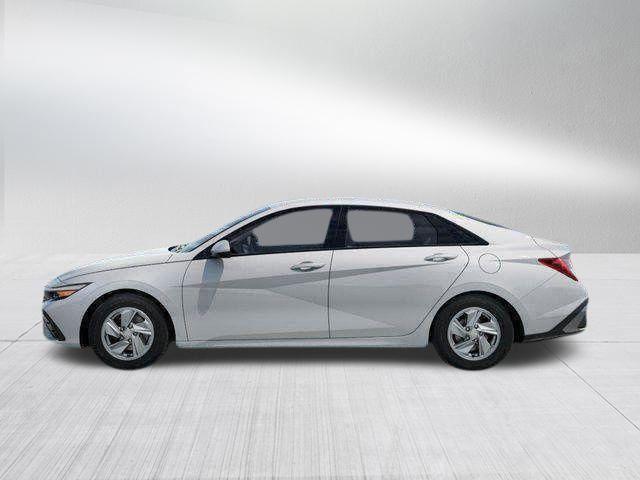 Hyundai Elantra  2026