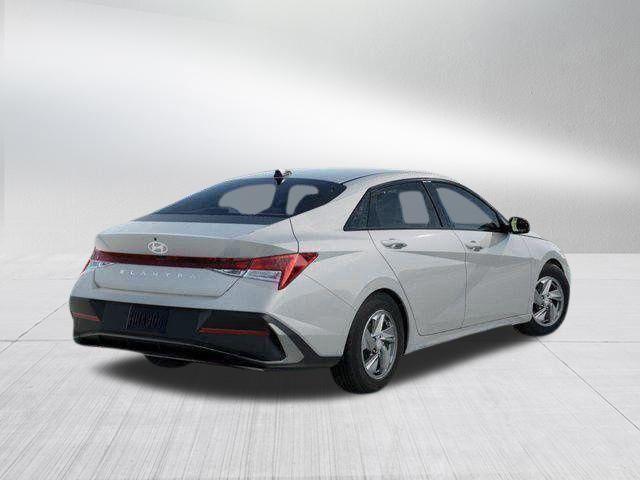 Hyundai Elantra  2026
