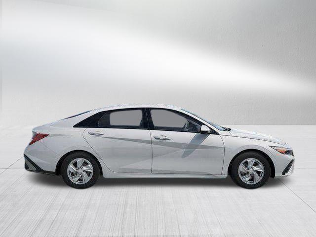 Hyundai Elantra  2026