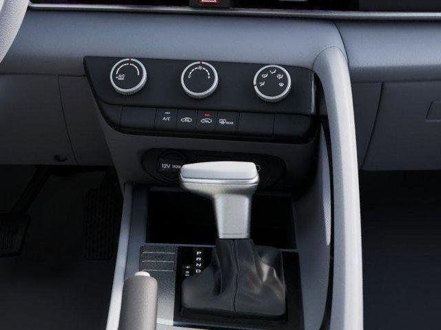 Hyundai Elantra  2026