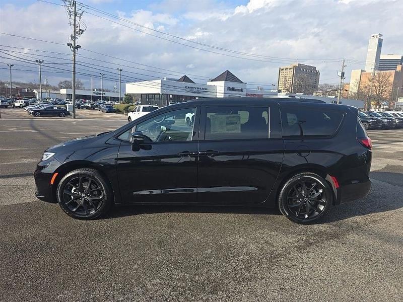 Chrysler Pacifica  2026