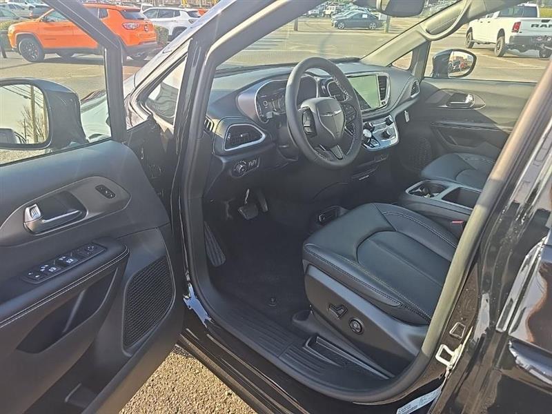 Chrysler Pacifica  2026