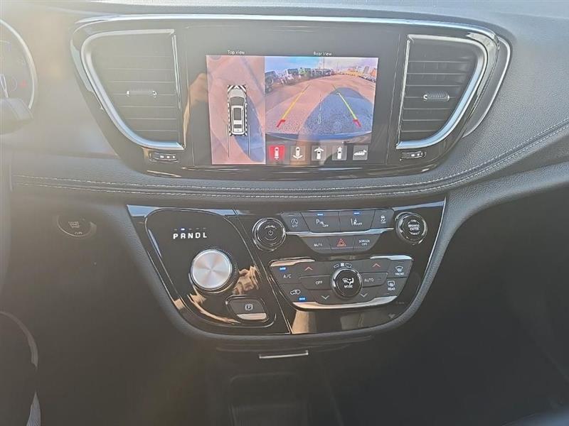 Chrysler Pacifica  2026