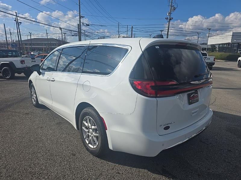 Chrysler Pacifica  2026