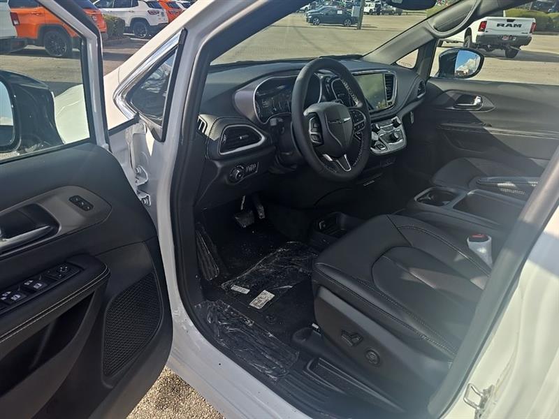 Chrysler Pacifica  2026