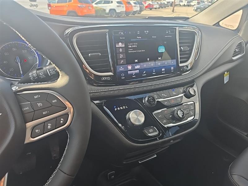 Chrysler Pacifica  2026