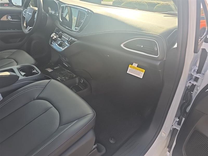 Chrysler Pacifica  2026