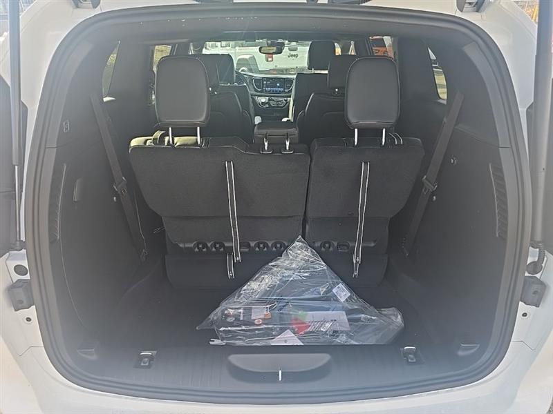 Chrysler Pacifica  2026