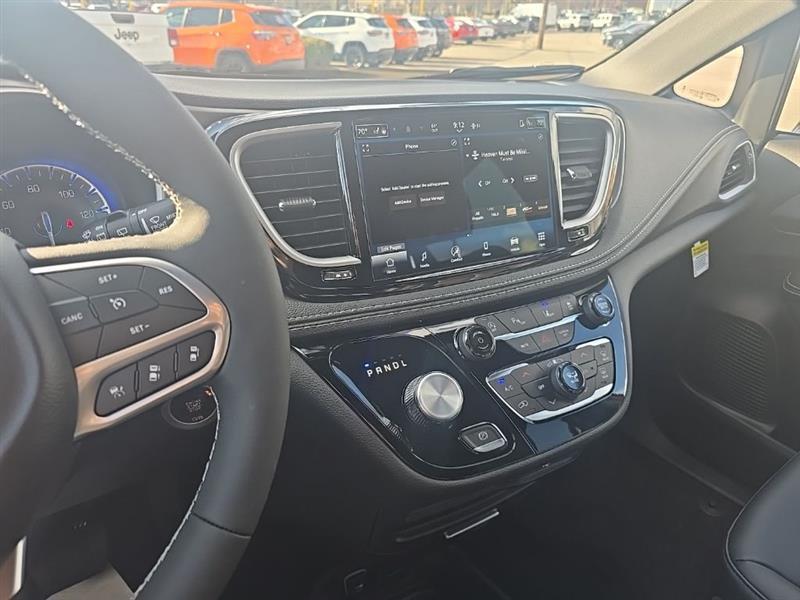 Chrysler Pacifica  2026