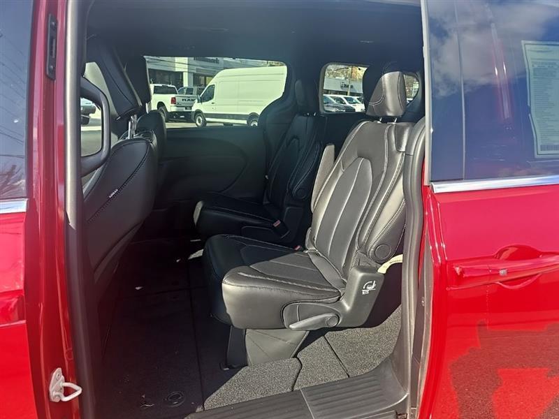 Chrysler Pacifica  2026