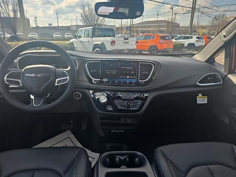 Chrysler Pacifica  2026