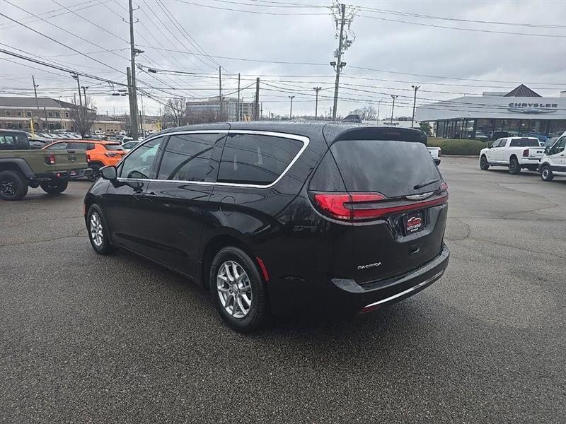 Chrysler Pacifica  2026