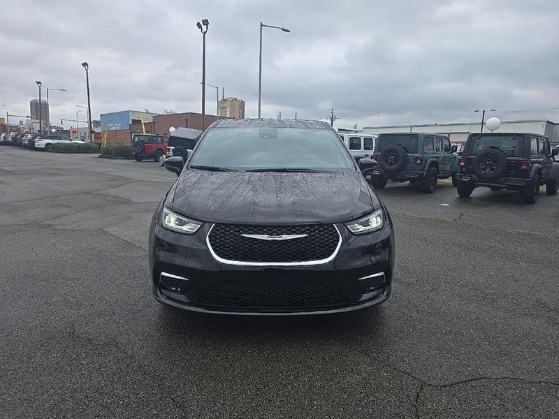 Chrysler Pacifica  2026