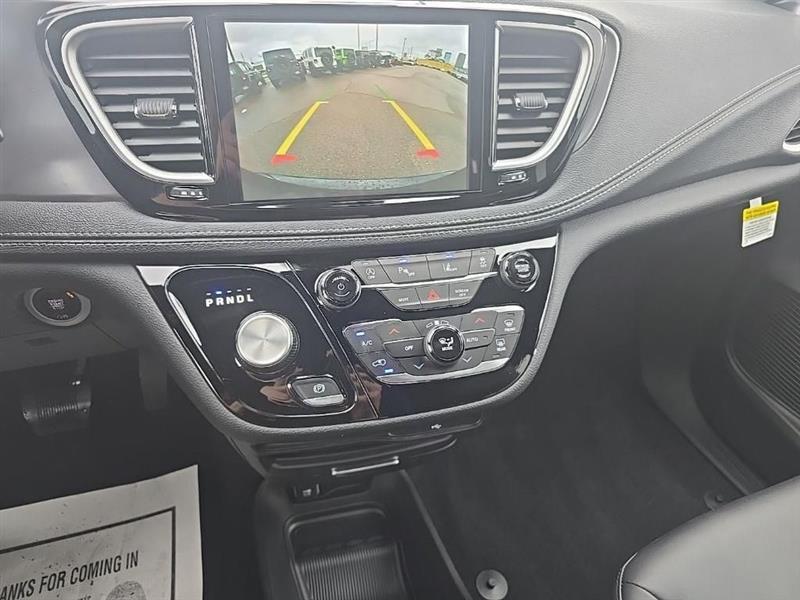 Chrysler Pacifica  2026